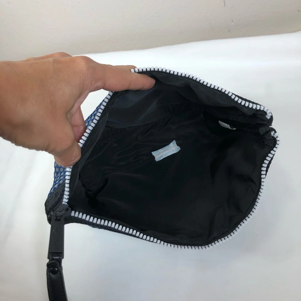 Athleta Women’s Black Blue Mesh Woven‎ Wristlet Pouch One Size Gym Travel